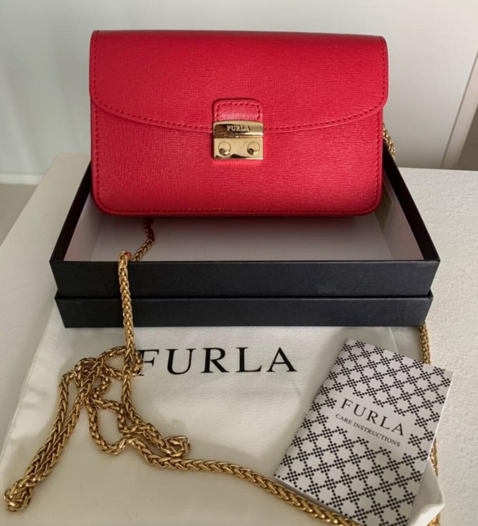 Furla Giulia Sling Bag Red, Women's Fashion, Bags & Wallets, Crossbody
