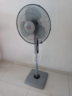 Home Proud Standing Fan