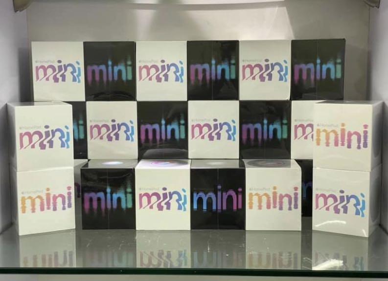 HomePod Mini (Category: Soundbars, Speakers & Amplifiers) located in Muntinlupa City. Submitted by giftbundle.ph (Listing ID 1090080417, Image 1). Description: ▫️Brand new, Original ▫️ Apple sealed ▫️1 year Apple warranty Available in Black and White. Limited stocks!.