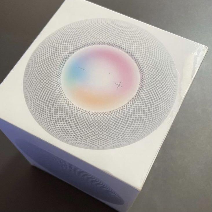 HomePod Mini (Category: Soundbars, Speakers & Amplifiers) located in Muntinlupa City. Submitted by giftbundle.ph (Listing ID 1090080417, Image 3). Description: ▫️Brand new, Original ▫️ Apple sealed ▫️1 year Apple warranty Available in Black and White. Limited stocks!.