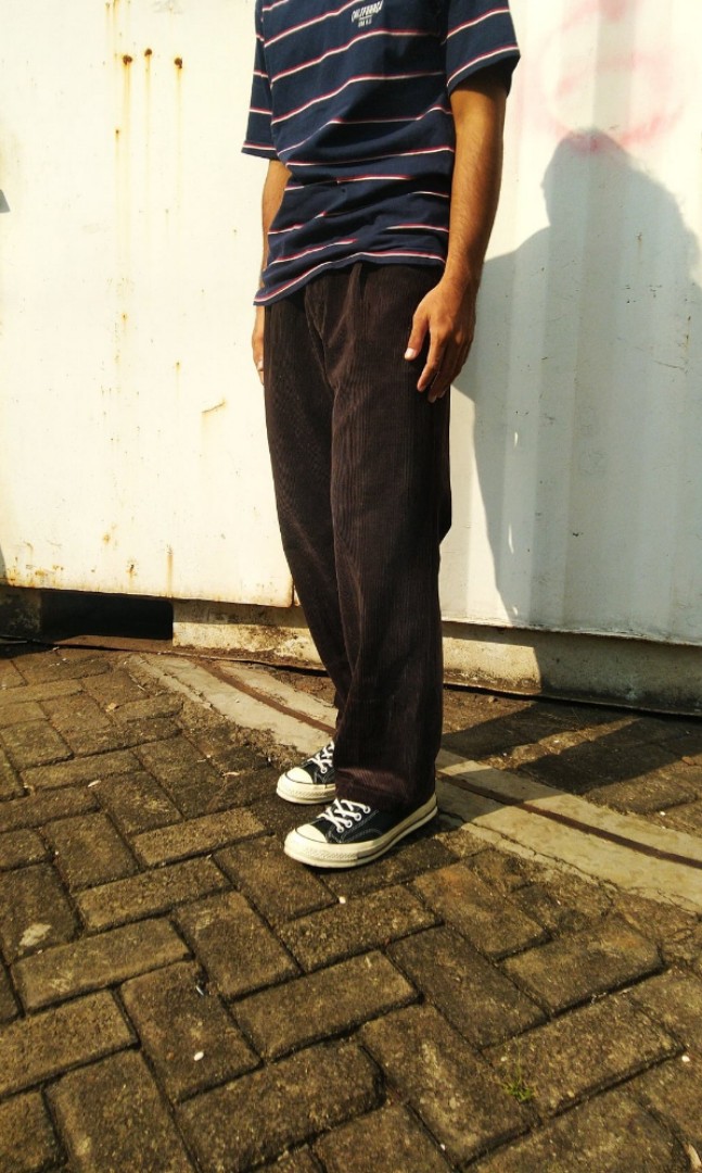 Lacoste outlet corduroy pants
