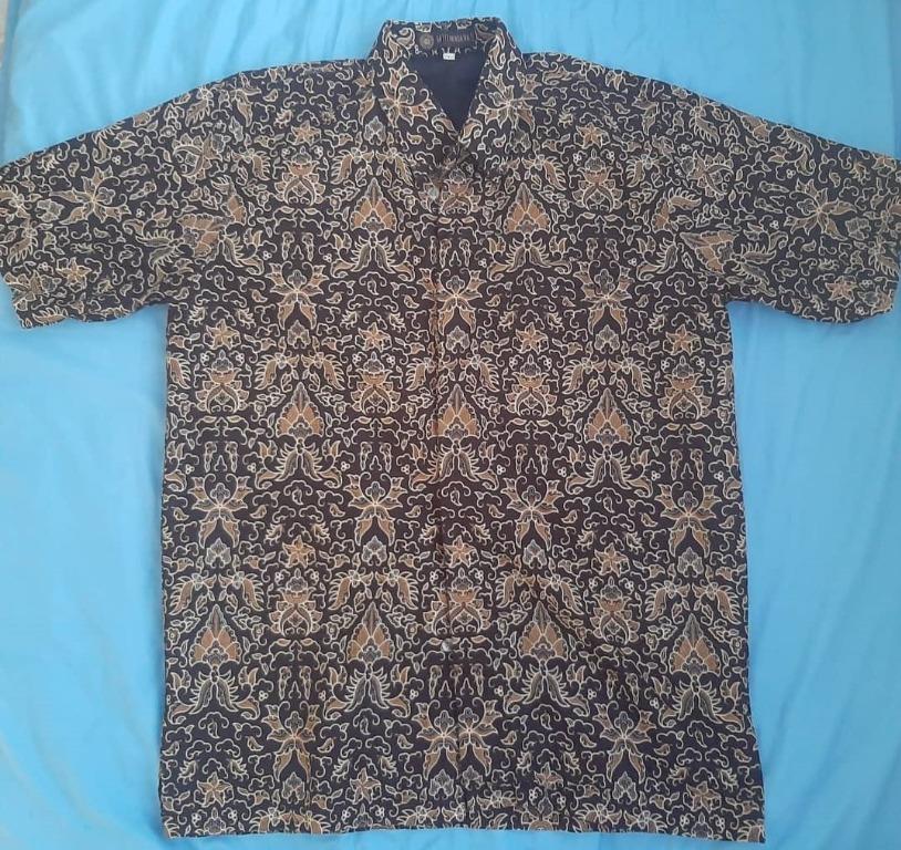 Like New Traditional Indonesia Men S Baju Batik Lelaki Shirt Original From Jakarta Preloved Men S Fashion Clothes Tops On Carousell