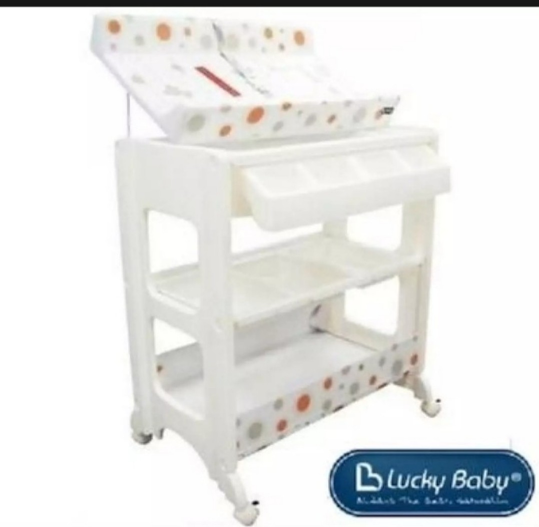 Lucky baby changing table outlet