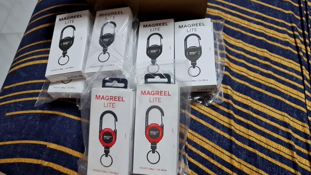 Magreel Lite (Magnetic retractable key reel), Hobbies & Toys