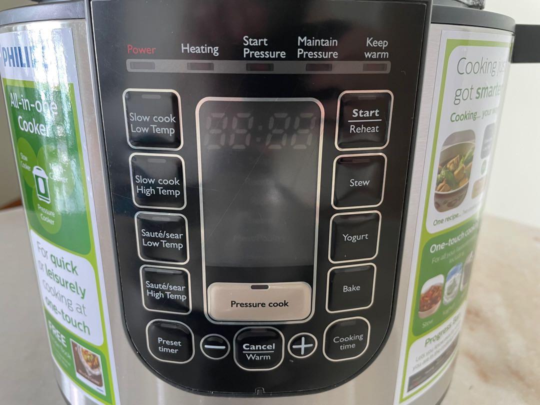 Multi Function Cooker (Category: Other Kitchen Appliances) located in Singapore. Submitted by bigeyejo (Listing ID 1090056431, Image 6). Description: Used less than 5 times.