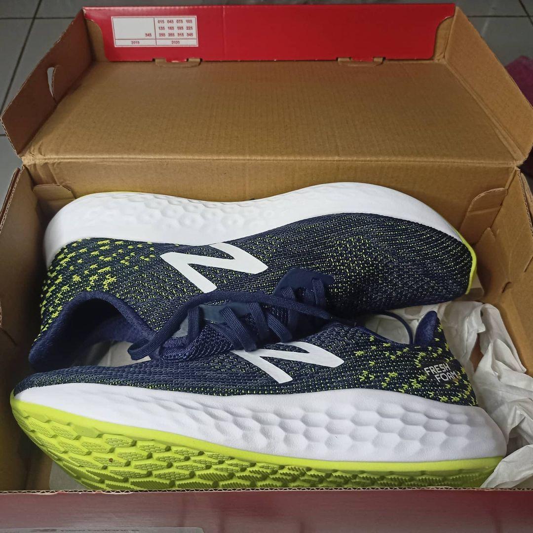 New balance fresh foam rise v2 BNIB, Fesyen Pria, Sepatu , Sneakers di  Carousell