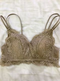 (Category: ) located in . Submitted by vwardrobe (Listing ID 1090088889, Image 1). Description: .
