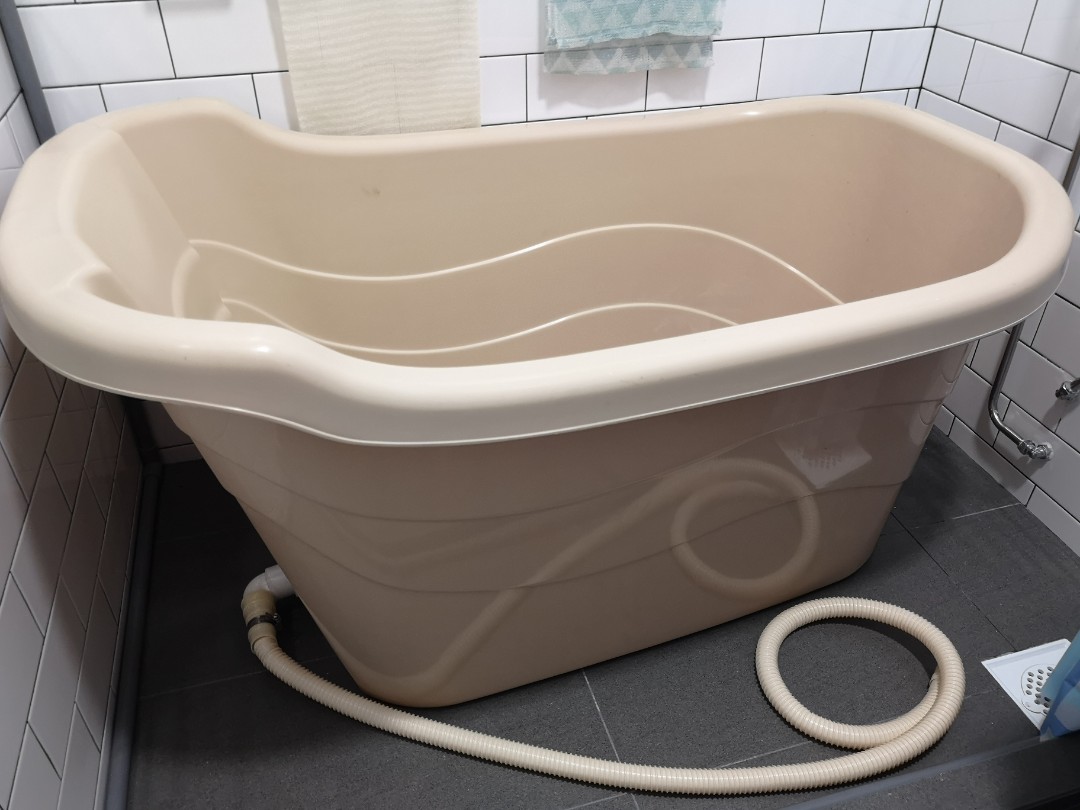 Portable Bathtub for HDB, Furniture & Home Living, Bathroom & Kitchen