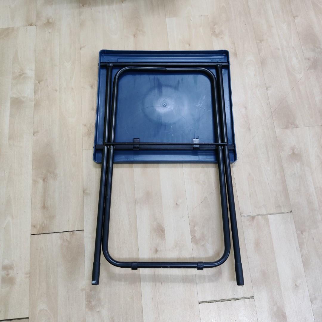 Foldable Table (Category: Tables & Sets) located in Singapore. Submitted by reubenboom (Listing ID 1090111762, Image 3). Description: Business Holding up, intending to give away at $5 each. Stock: 8 (as of 26/5/21) 0.56m long, 0.51m wide and 0.77m tall Condition: 8.5/10 some of them do have scratches Self Collection (1 June onwards) BLK 201E Tampines St 21 #03-104 (527201).