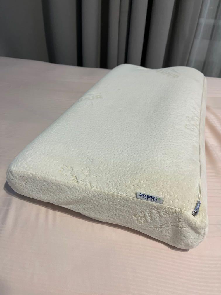 Tempur and Rayale Dorma Pillow, Furniture & Home Living, Bedding