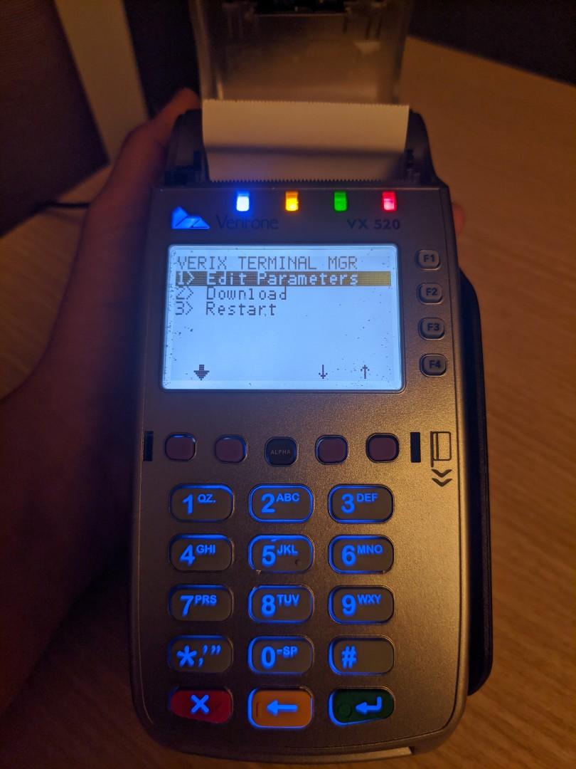 Verifone VX520 credit/debit card machine, Mobile Phones & Gadgets