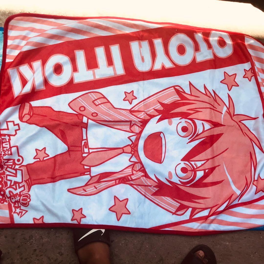 anime banner/cotton japan (Category: Wall Decor) located in Muntinlupa City. Submitted by joanofarc1013 (Listing ID 1090280401, Image 2). Description: in very good condition japan box source no flaws pm for size(sukatin ko pa)) hindi sya malliit almost medium size.