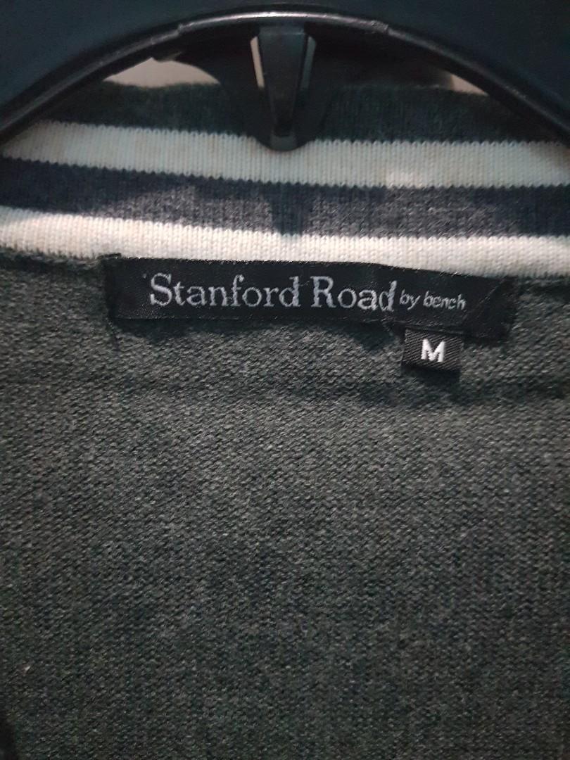 Bench sweater (Category: Formal Shirts) located in Manila. Submitted by markrianne (Listing ID 1090349576, Image 2). Description: Bench Sweater W18.5 L27 Excellent condition (used less than 3x office) Pick up: Cainta or Binangonan Shipping shoulder by buyer.