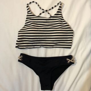 (Category: ) located in . Submitted by shopdez (Listing ID 1090350757, Image 1). Description: .