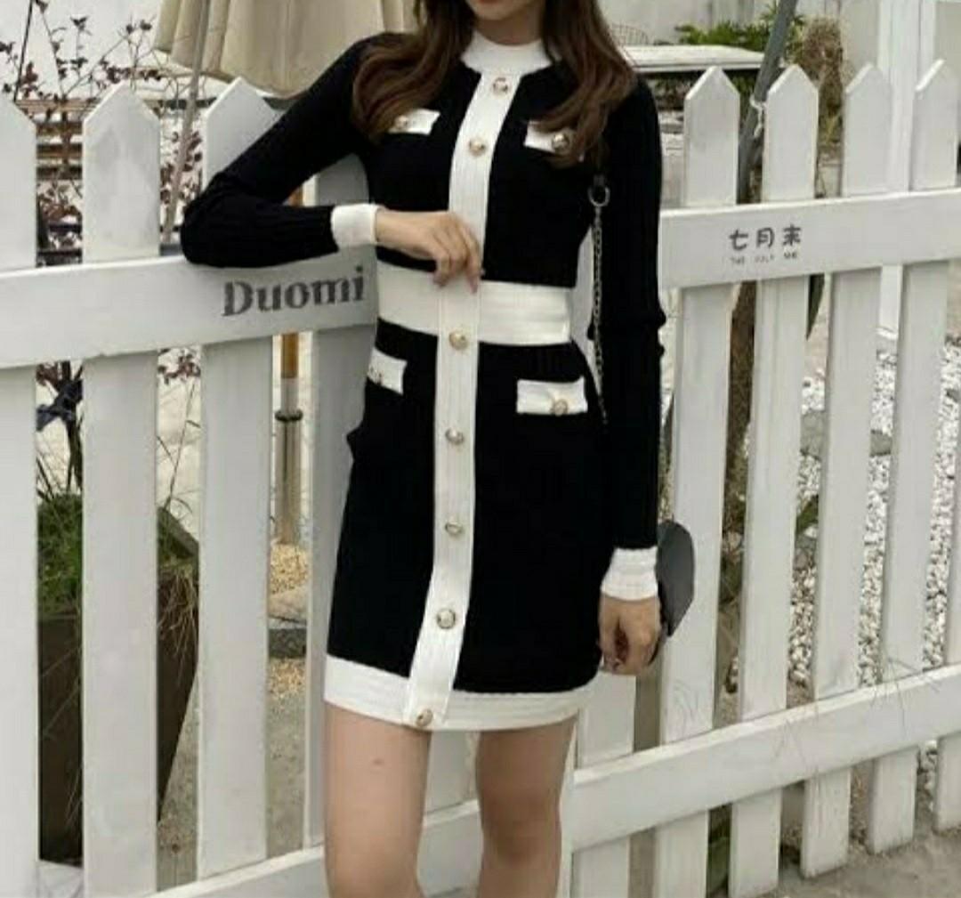 CHANEL BLACK AND WHITE CC LOGO DRESS  Industri