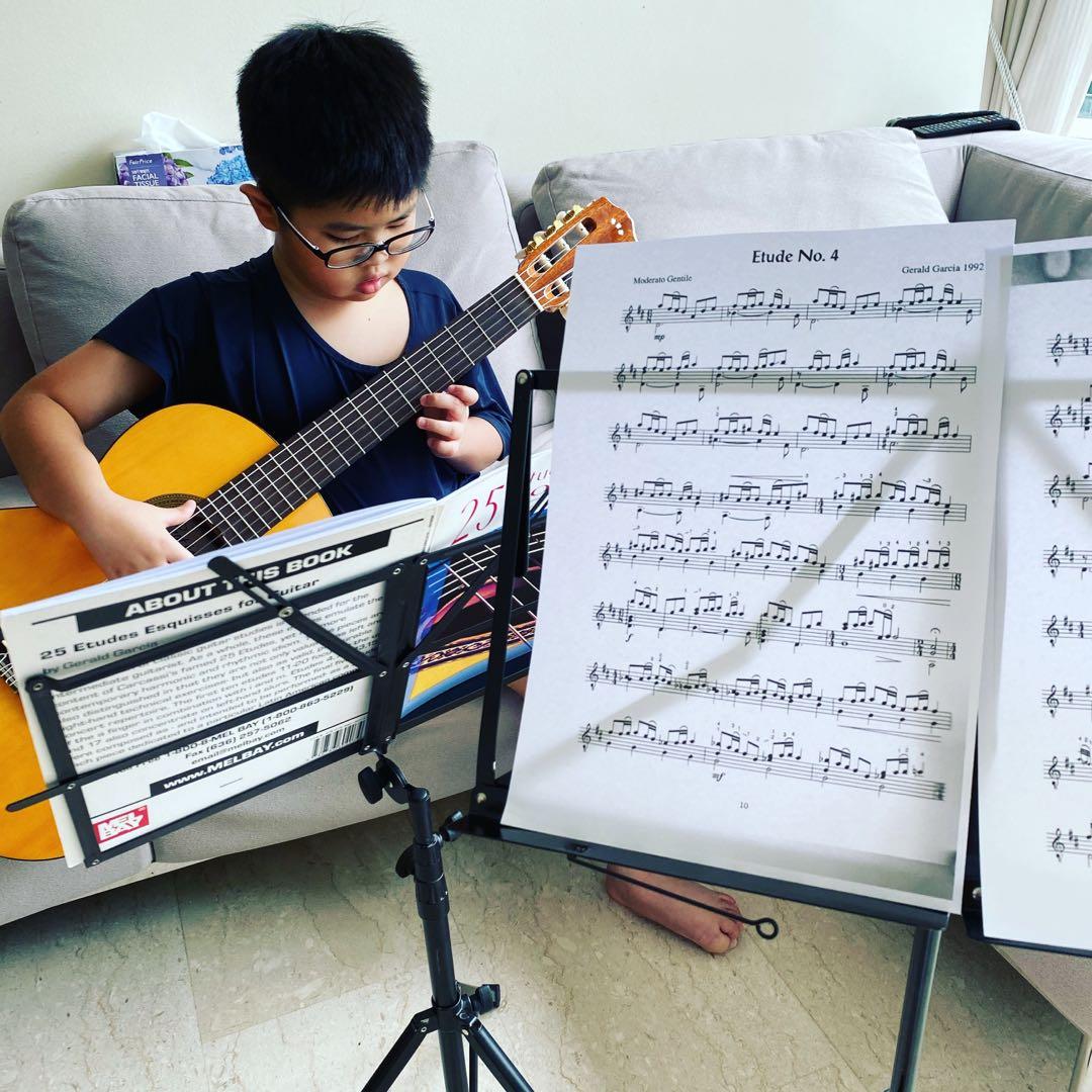 Fingerstyle/Acoustic/Classical/Electric Guitar Lesson 1 TO 1 CLASS