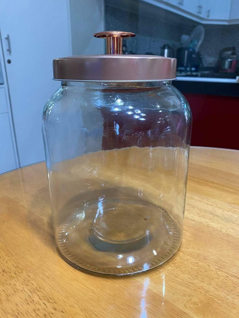 Cookie jar (Category: Food Organization & Storage) located in Quezon City. Submitted by jenbarretto (Listing ID 1090287310, Image 3). Description: 500.00 each or 2,000 take all 5 jars.