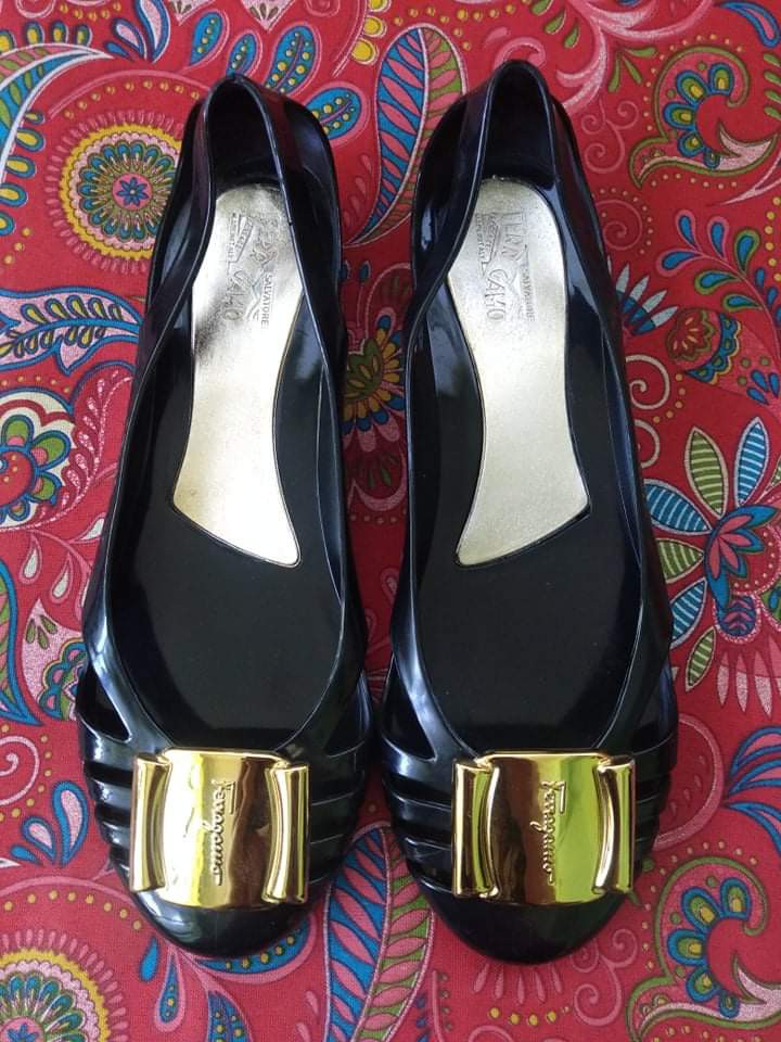 ferragamo jelly shoes review