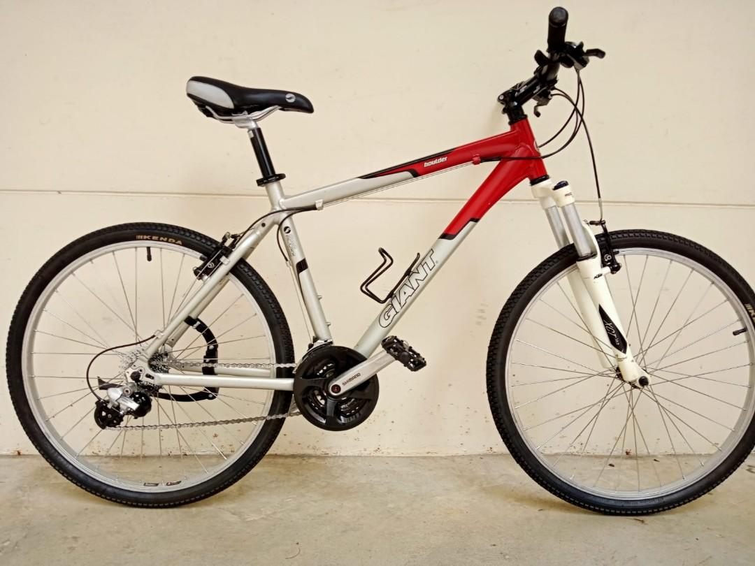 Giant Boulder MTB size M L alloy hardtail mountain bike