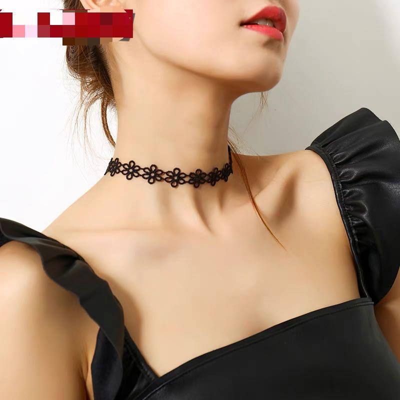 Choker necklace deals in black