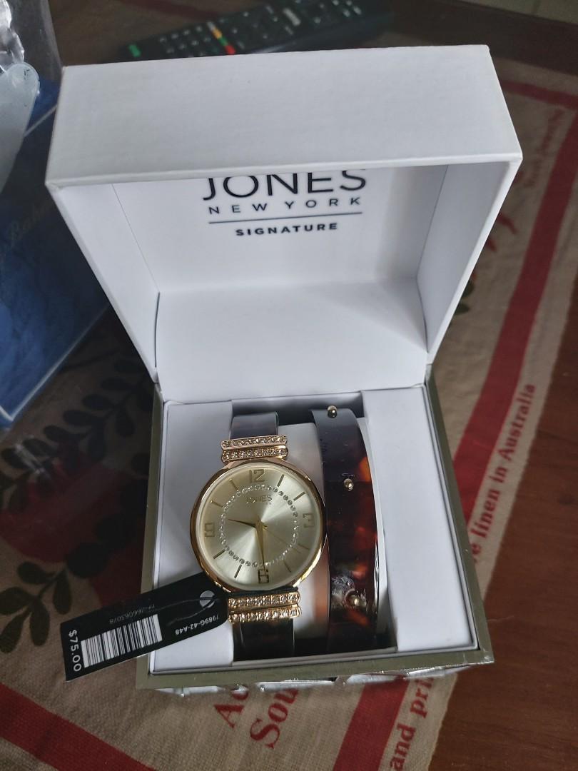 Jones new york outlet signature watch price