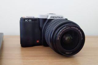 Kamera Mirrorless Pentax K01 + Lensa Pentax SMC 18-55mm