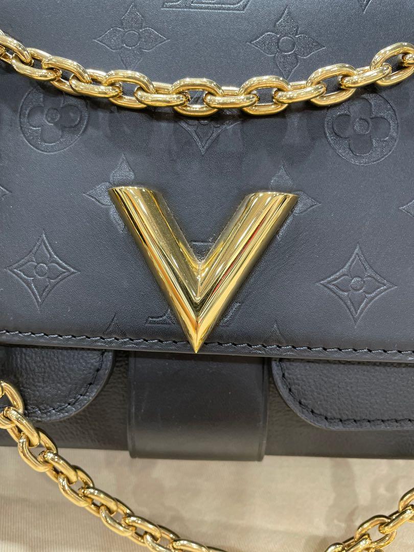 Lv Very Chain Bag Noir, Luxury, Bags & Wallets on Carousell