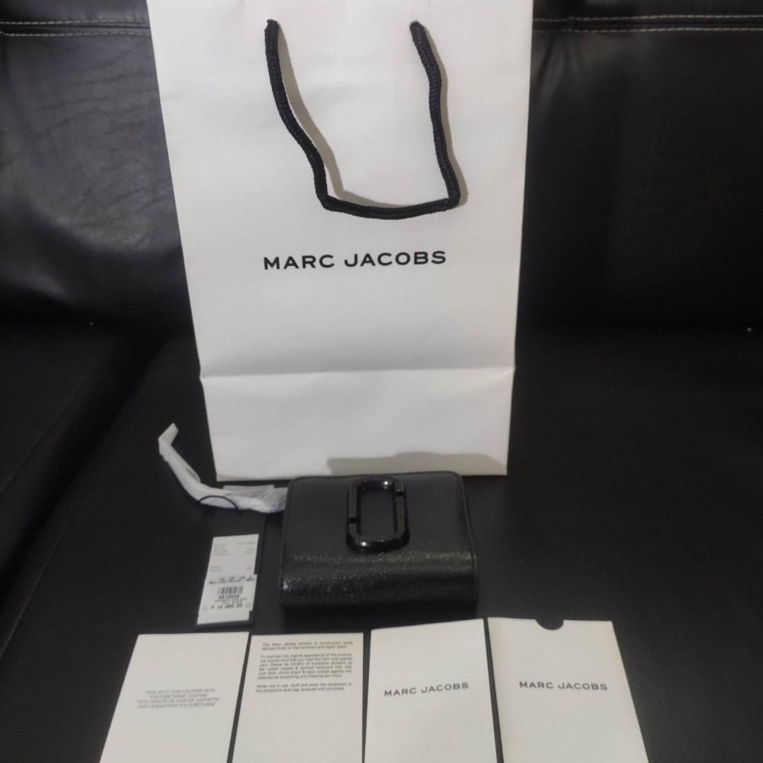 Marc Jacobs Snapshot DTM Khaki, Luxury, Bags & Wallets on Carousell