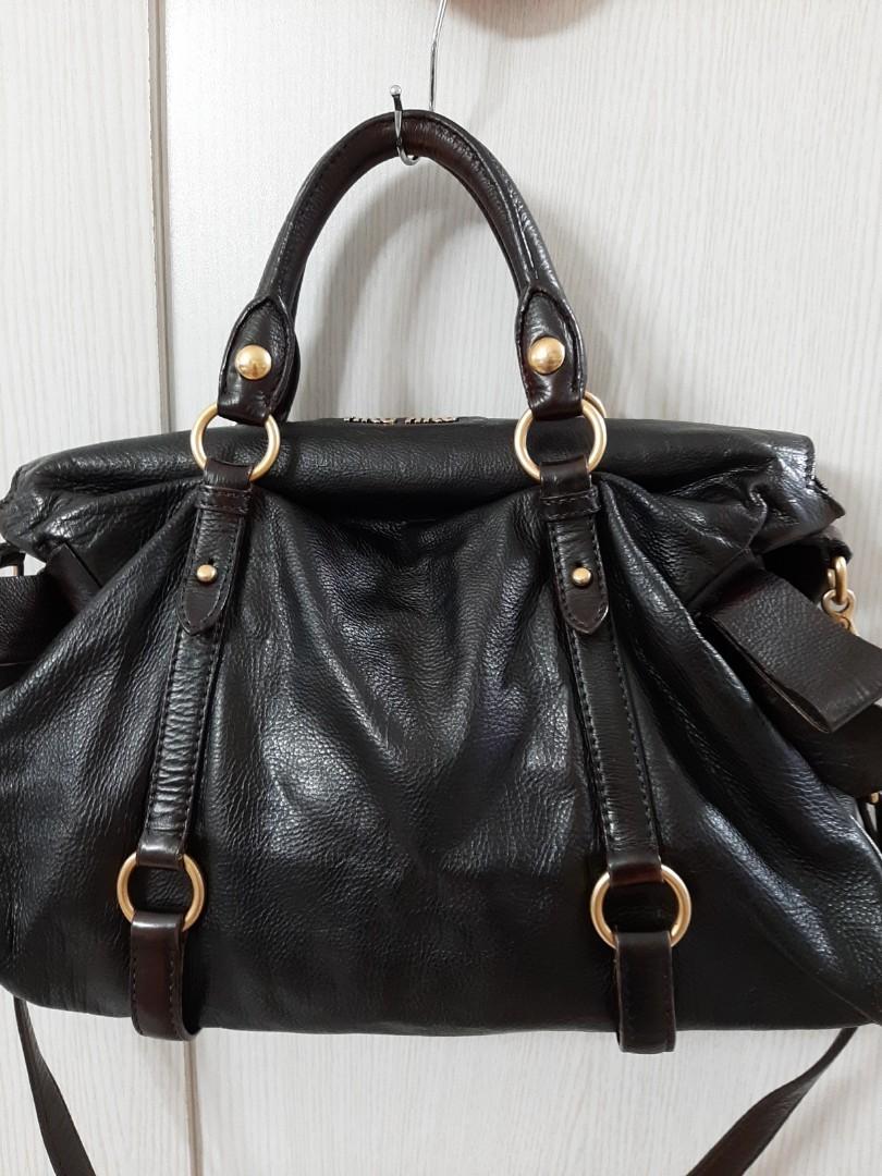 Miumiu leather sling (Category: Luxury Bags & Wallets) located in Manila. Submitted by poyeesy (Listing ID 1090338635, Image 2). Description: original miumiu leather sling bag..