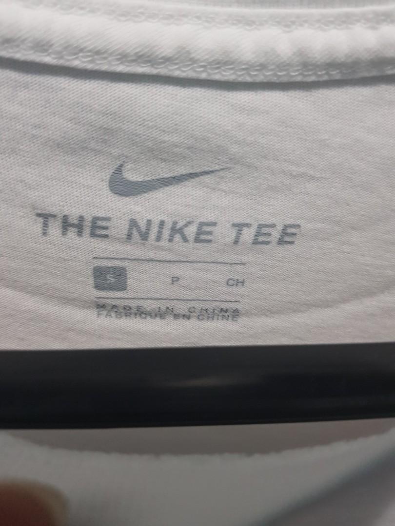 NIKE shirt (Category: Tshirts & Polo Shirts ) located in Manila. Submitted by markrianne (Listing ID 1090350501, Image 2). Description: Nike (white) W19 L26 Excellent condition (authentic) Used 2x Pick up: Cainta or Binangonan Shipping shoulder by buyer.