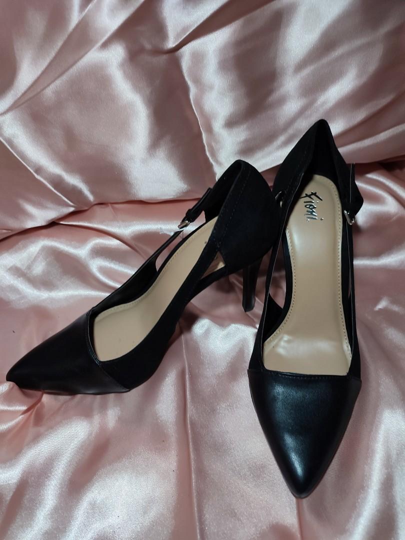 Payless fioni on sale