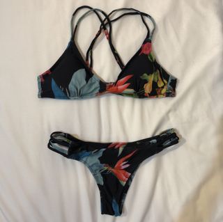 (Category: ) located in . Submitted by shopdez (Listing ID 1090348983, Image 1). Description: .