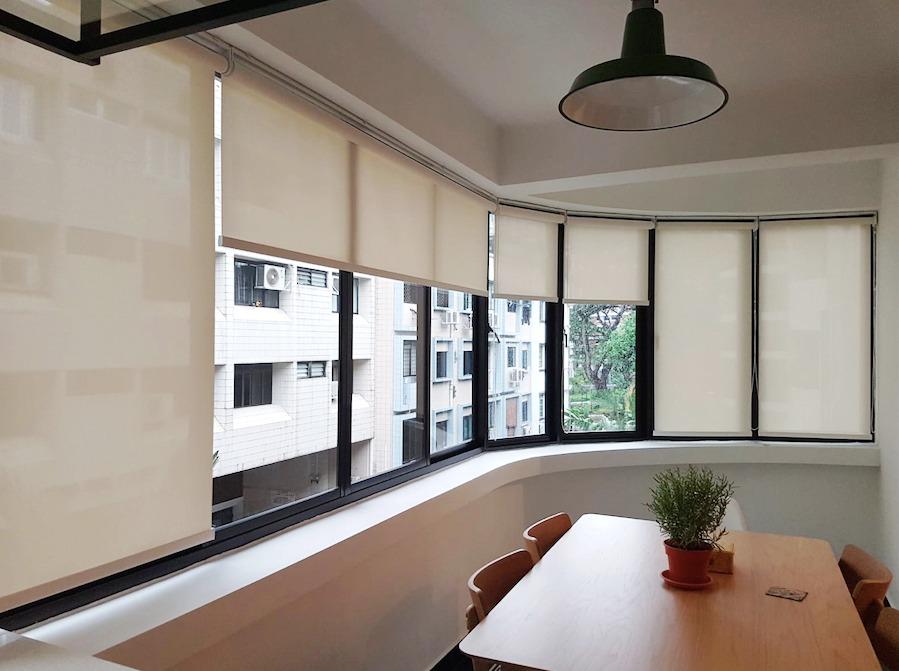 Roller Blind for homes/work spaces62863114547842111