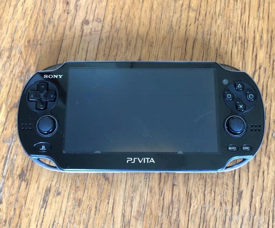 PS Vita PCH-1000 Sony Playstation Console only Used (Excellent)