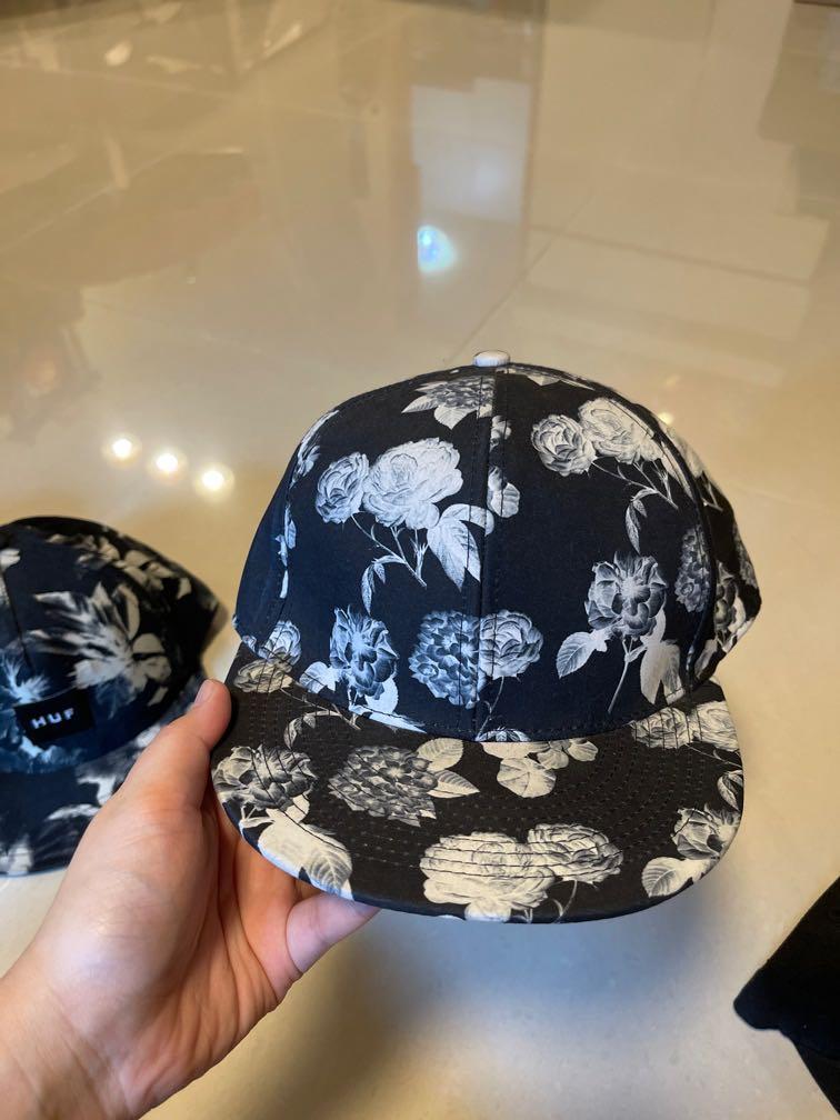 Snapbacks (Category: Caps & Hats) located in Singapore. Submitted by stjmz (Listing ID 1090324947, Image 5). Description: ALL AUTHENTIC 1. Red nike snapback BN (SOLD) 2. HUF (SOLD) 3. HATER 4. TOPMAN 5. LIMPEH (Shigga shay) SOLD.