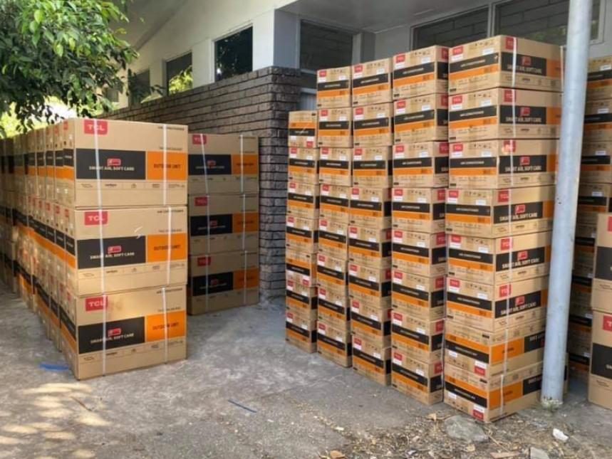 Tcl split type aircon inverter free installation (Category: Air Conditioning and Heating) located in Makati City. Submitted by budgetappliance (Listing ID 1090304468, Image 2). Description: tcl split type aircon inverter brand new sealed unit 1hp inverter-22,999 1.5hp inverter-254999 2.0hp inverter -31,999 2.5hp inverter-38,999 with 1year warranty parts and service 5years compressor free 10ft coppertube and wire breaker not included cash on deliv