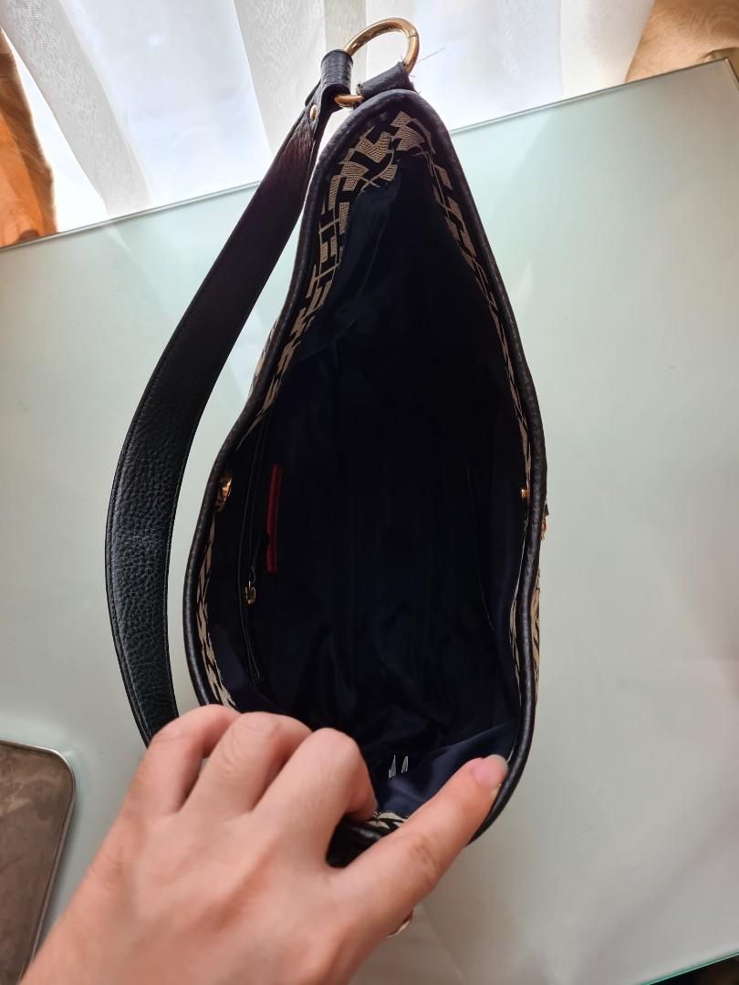 Hilfiger hobo bag clearance