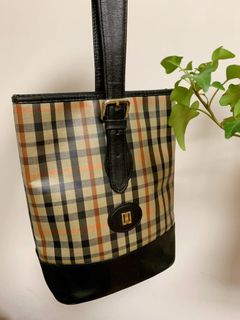 （分類：）位於 。 由 mickli01 提交（商品編號 1090419166，圖片 1）。簡介： 。
