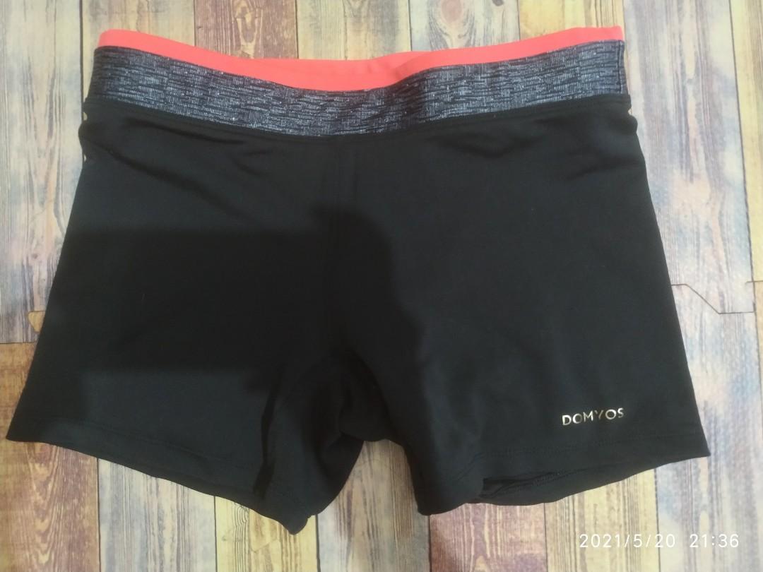Yoga shorts bundle (Category: Shorts) located in Cainta. Submitted by doctordeclutter (Listing ID 1090289484, Image 1). Description: Bundle with matching top Brand: Decathlon.