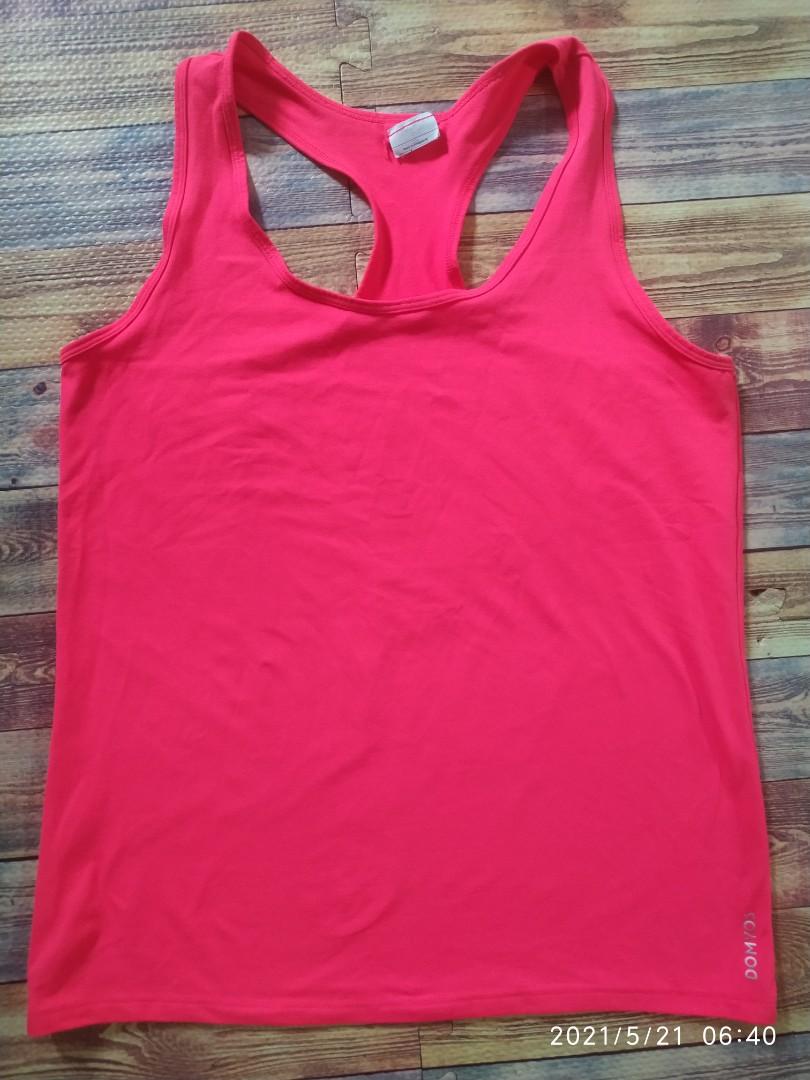 Yoga shorts bundle (Category: Shorts) located in Cainta. Submitted by doctordeclutter (Listing ID 1090289484, Image 3). Description: Bundle with matching top Brand: Decathlon.