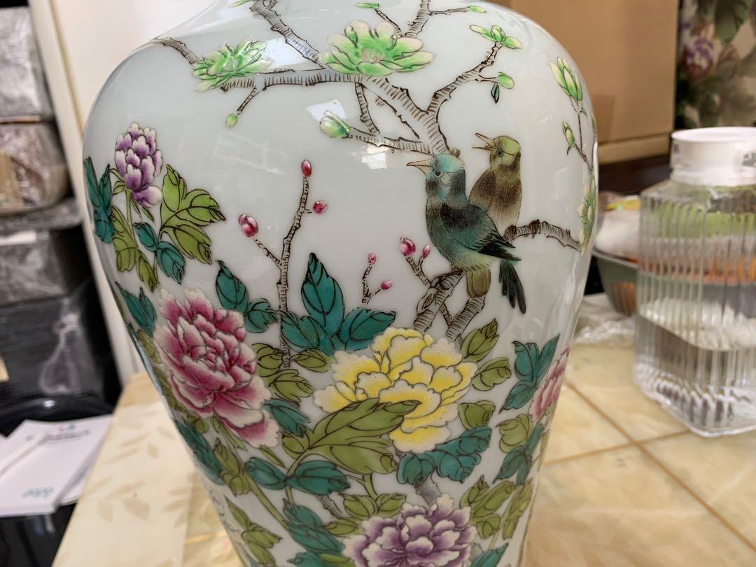 古董陶瓷琺琅彩詩文花鳥梅瓶(款大清乾隆年製) 花瓶, 興趣及遊戲, 收藏
