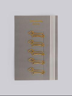 [全新現貨] Thom Browne Hector 萬字夾套裝(灰)