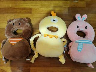 Baby walking head cushion.