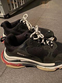 bred colourway
