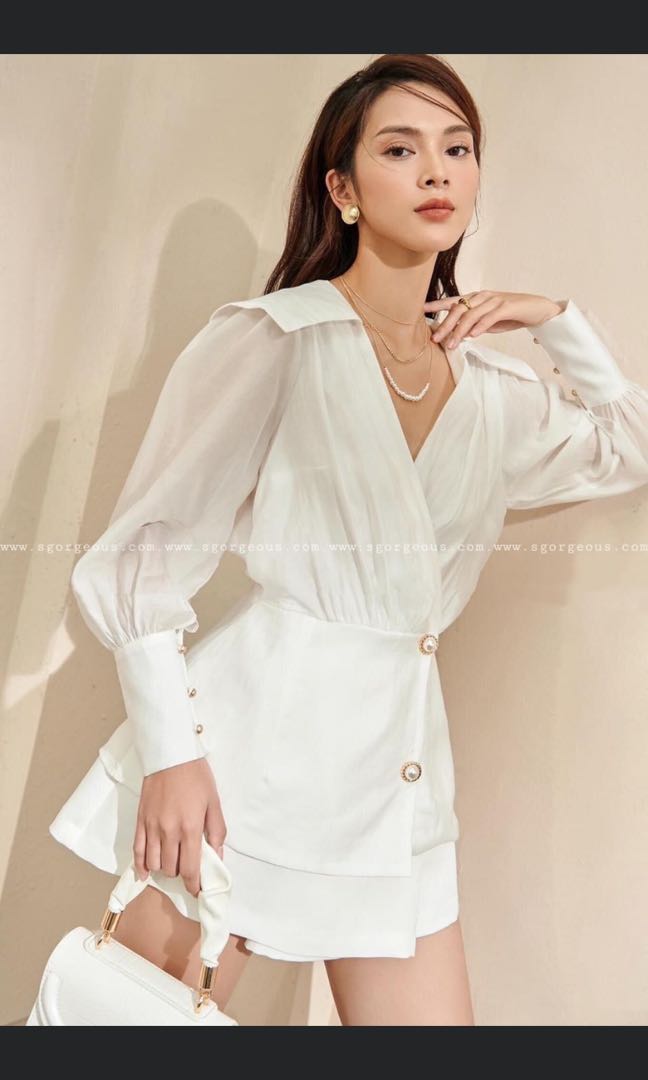 Bnwt S Gorgeous White Romper Women S Fashion Dresses Sets Rompers On Carousell