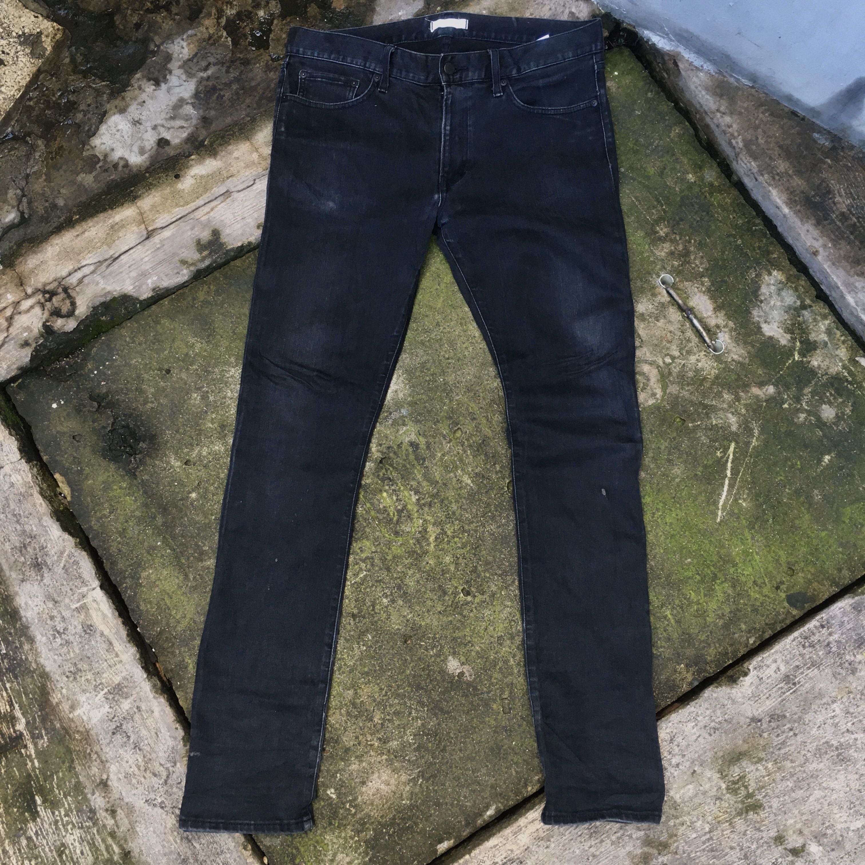 Harga jeans uniqlo discount original