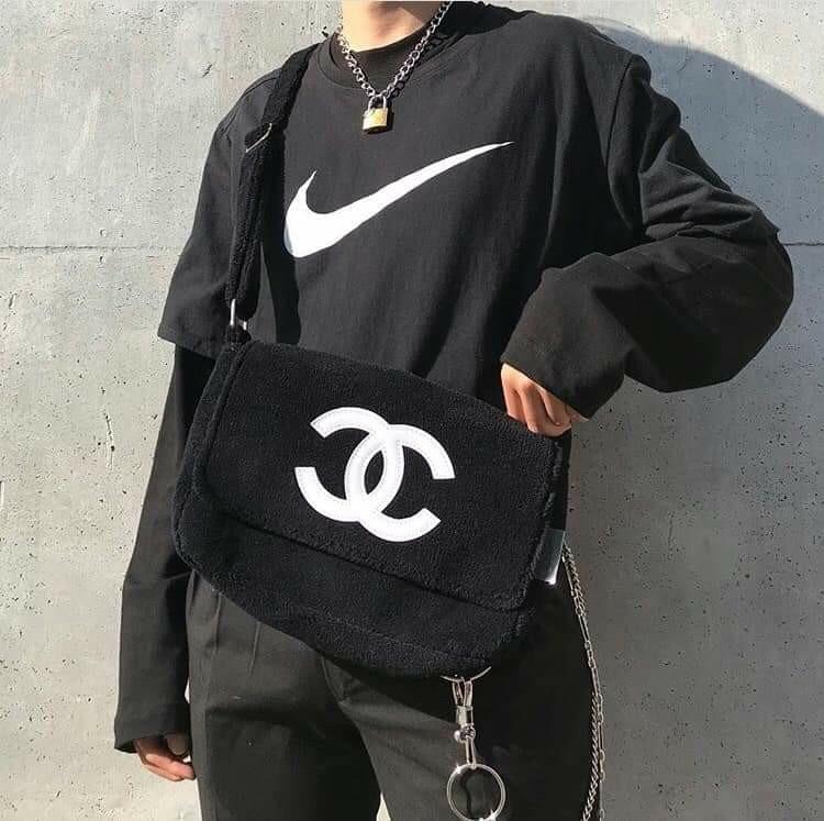 Chanel shoulder outlet bag mens