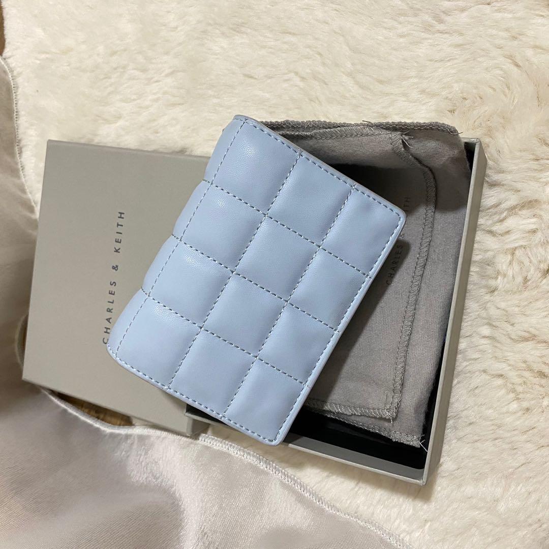 Charles and keith hotsell quilted mini wallet