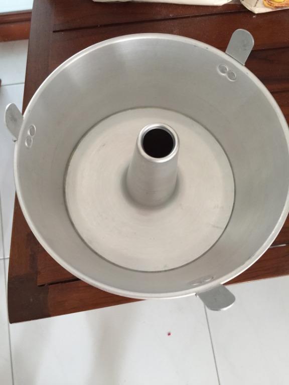 Chiffon cake pan 8 inch, Food & Drinks, Homemade Bakes on Carousell