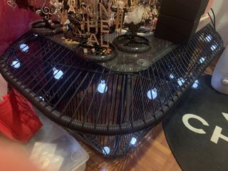 (Category: ) located in . Submitted by accessories.diva (Listing ID 1090501146, Image 1). Description: .